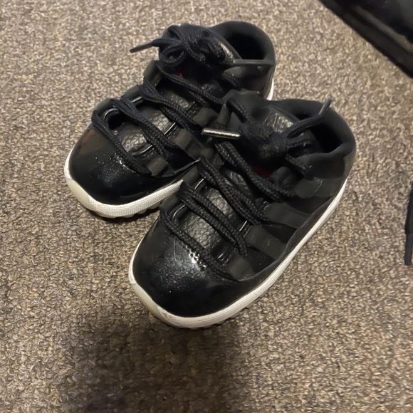 Jordan 11 low 72-10 - Picture 2 of 3